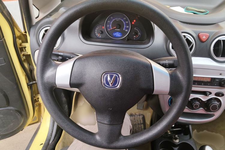 Used CHANGAN Benni mini 2012 1.0L IMT Navigation Version China IV Standard Steering Wheel