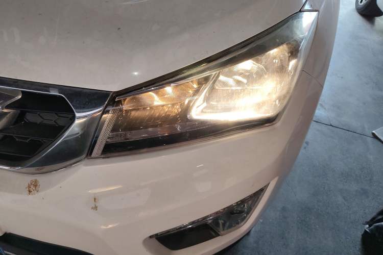 Used CHANGAN CS15 2016 1.5L Manual Fashion Edition Left Front Headlight