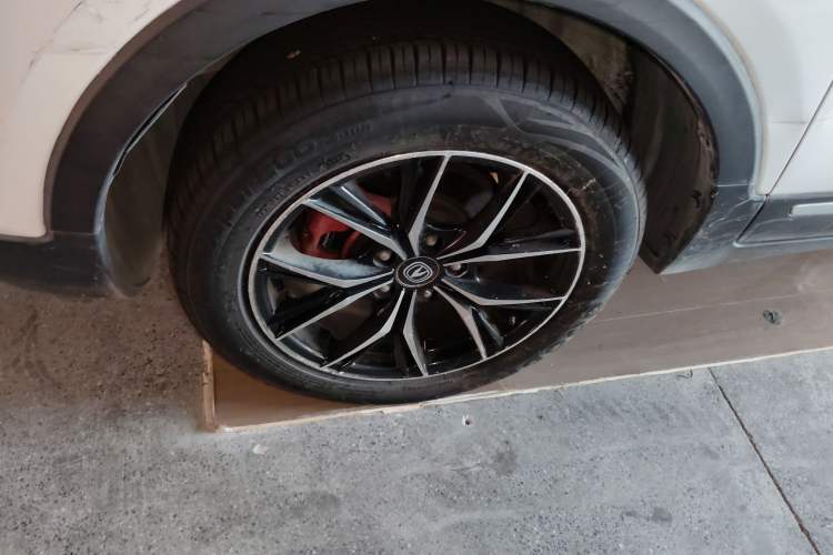 Used CHANGAN CS15 2016 1.5L Manual Fashion Edition Left Front Wheel Hub