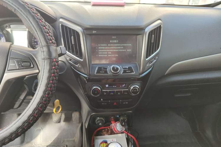 Used CHANGAN CS15 2016 1.5L Manual Luxury Edition Audio And AC Panel