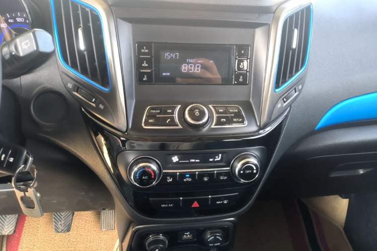 Used CHANGAN CS15 2016 1.5L Manual Fashion Edition Audio And AC Panel