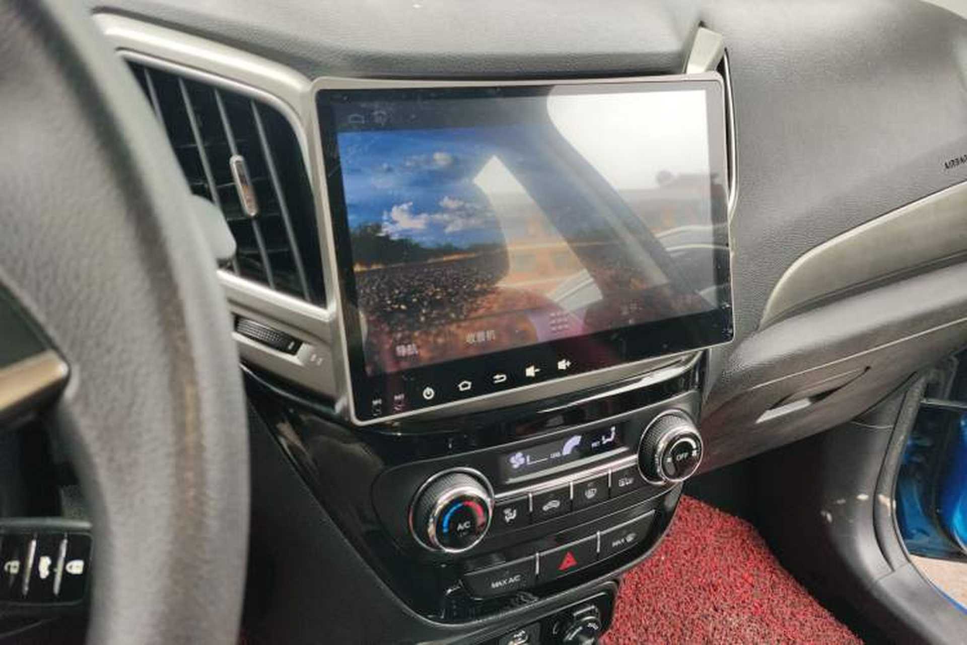 Used CHANGAN CS15 2016 1.5L Automatic Fashion Edition Audio And AC Panel