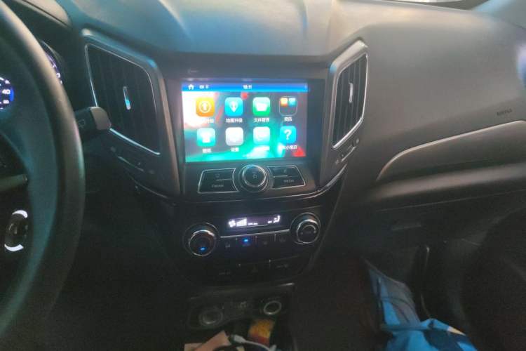 Used CHANGAN CS15 2016 1.5L Manual Luxury Edition Audio And AC Panel