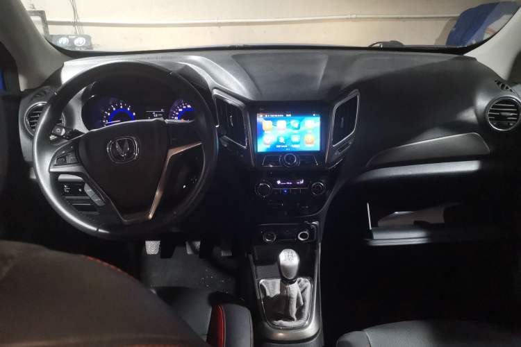 Used CHANGAN CS15 2016 1.5L Manual Fashion Edition Center Console