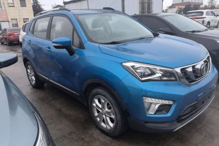 Used CHANGAN CS15 2016 1.5L Manual Luxury Edition Exterior 2
