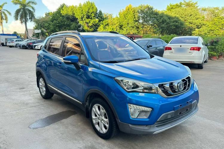 Used CHANGAN CS15 2016 1.5L Manual Fashion Edition Exterior 4