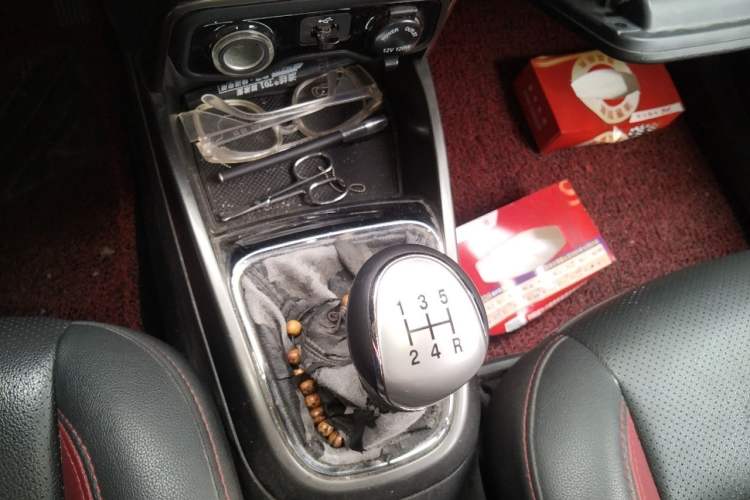 Used CHANGAN CS15 2016 1.5L Manual Luxury Edition Gear Lever
