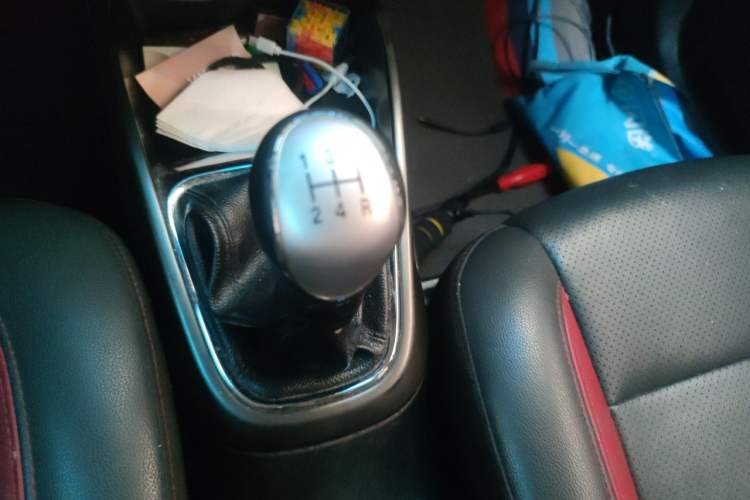 Used CHANGAN CS15 2016 1.5L Manual Luxury Edition Gear Lever