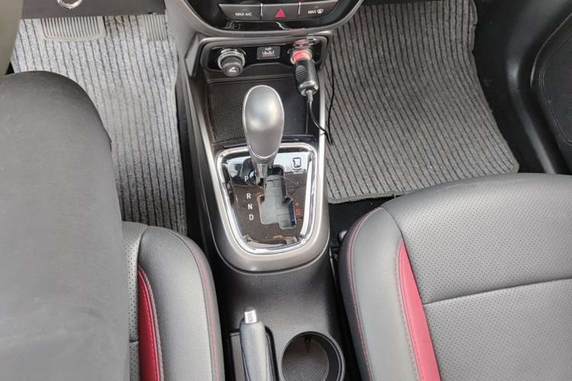 Used CHANGAN CS15 2016 1.5L Automatic Luxury Edition Gear Lever