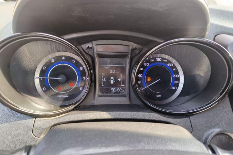Used CHANGAN CS15 2016 1.5L Manual Fashion Edition Instrument Cluster
