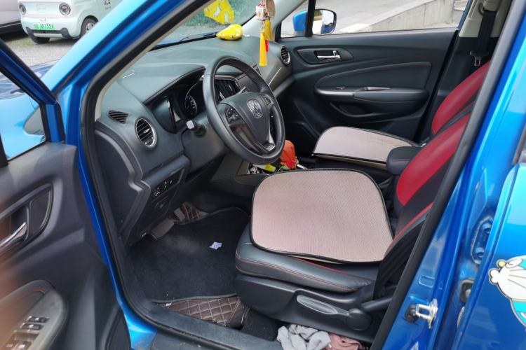 Used CHANGAN CS15 2016 1.5L Automatic Luxury Edition Interior 3