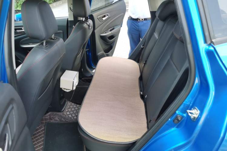 Used CHANGAN CS15 2016 1.5L Automatic Luxury Edition Interior 4