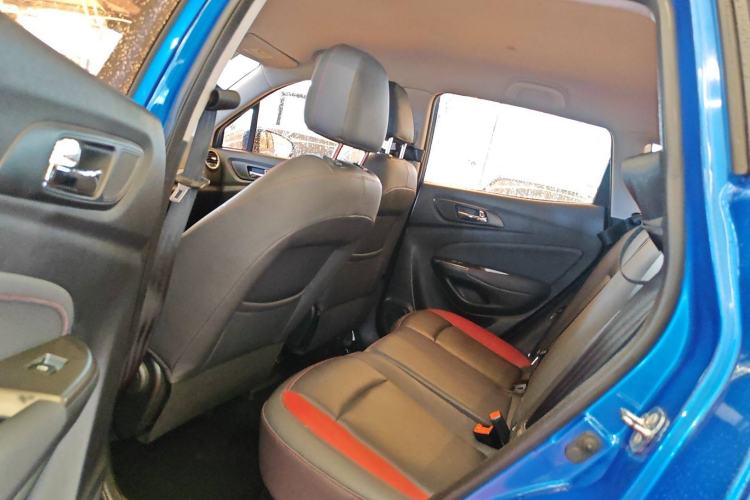 Used CHANGAN CS15 2016 1.5L Automatic Fashion Edition Interior 4