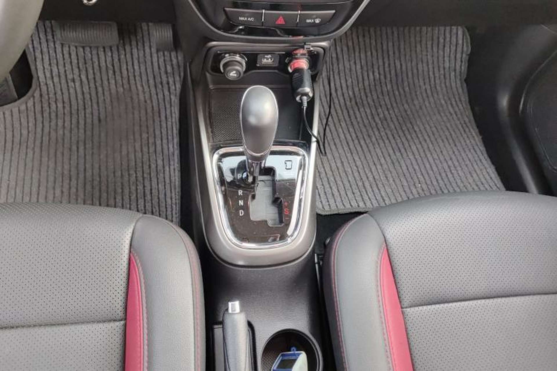 Used CHANGAN CS15 2016 1.5L Automatic Luxury Edition Interior 7