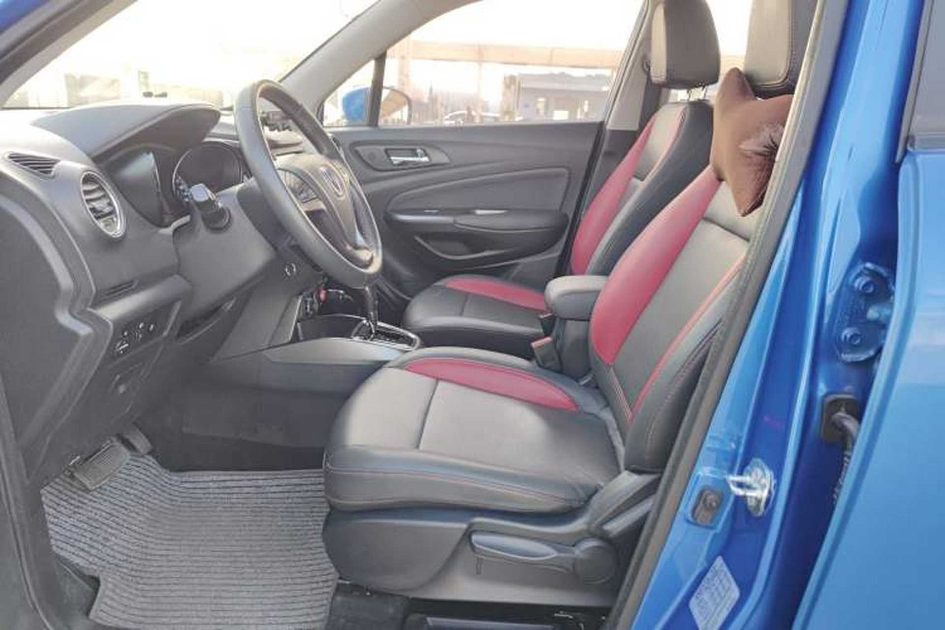 Used CHANGAN CS15 2016 1.5L Automatic Luxury Edition Interior 8