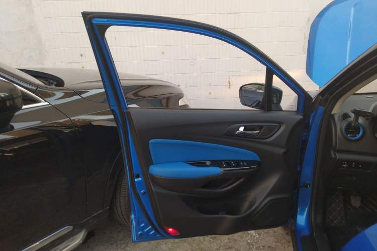 Used CHANGAN CS15 2016 1.5L Manual Fashion Edition Left Front Door Interior