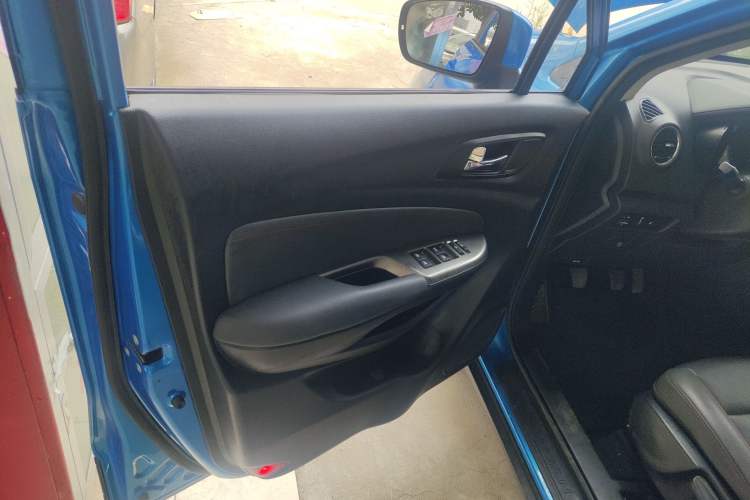 Used CHANGAN CS15 2016 1.5L Manual Fashion Edition Left Front Door Interior