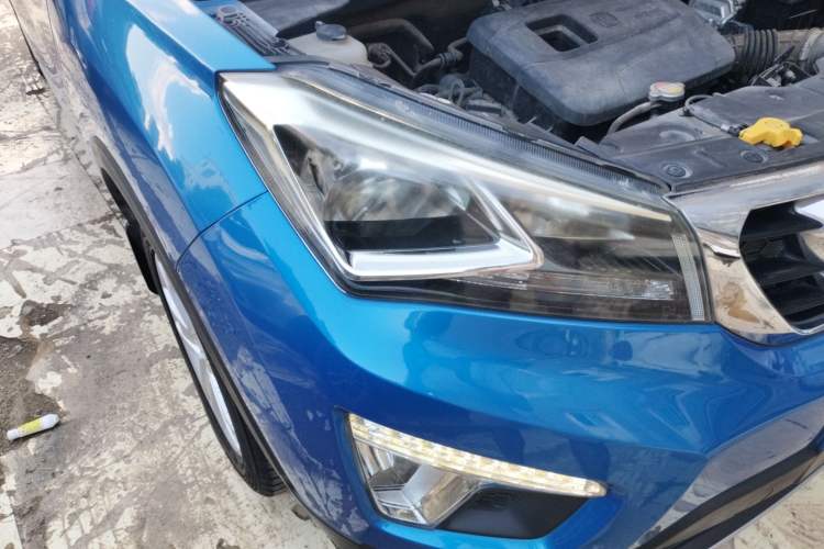 Used CHANGAN CS15 2016 1.5L Manual Fashion Edition Left Front Headlight