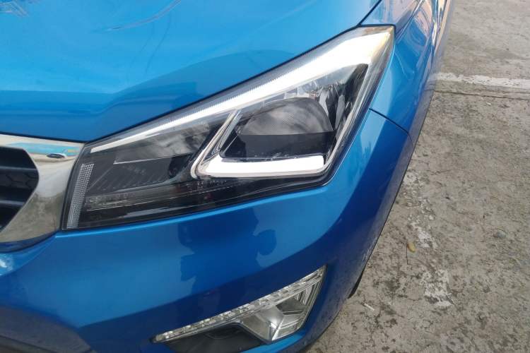 Used CHANGAN CS15 2016 1.5L Manual Fashion Edition Left Front Headlight