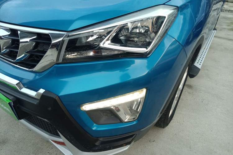 Used CHANGAN CS15 2016 1.5L Manual Fashion Edition Left Front Headlight