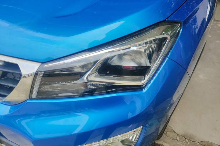 Used CHANGAN CS15 2016 1.5L Manual Fashion Edition Left Front Headlight