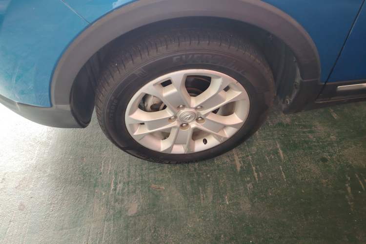 Used CHANGAN CS15 2016 1.5L Automatic Fashion Edition Left Front Wheel Hub