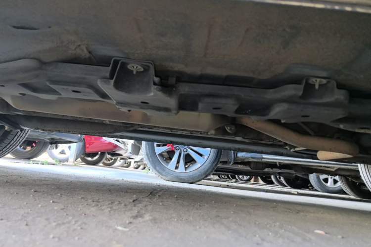 Used CHANGAN CS15 2016 1.5L Automatic Fashion Edition Left Side Sill