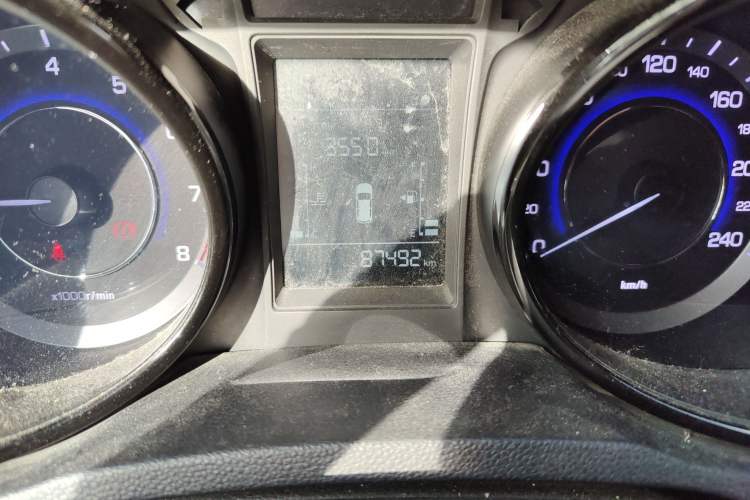 Used CHANGAN CS15 2016 1.5L Manual Luxury Edition Odometer Close Up