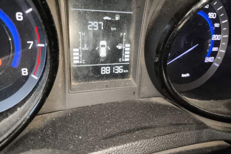 Used CHANGAN CS15 2016 1.5L Manual Fashion Edition Odometer Close Up