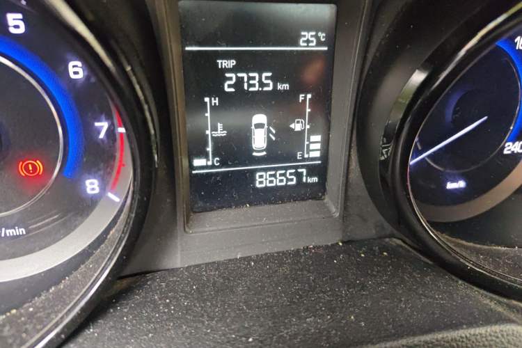 Used CHANGAN CS15 2016 1.5L Manual Fashion Edition Odometer Close Up