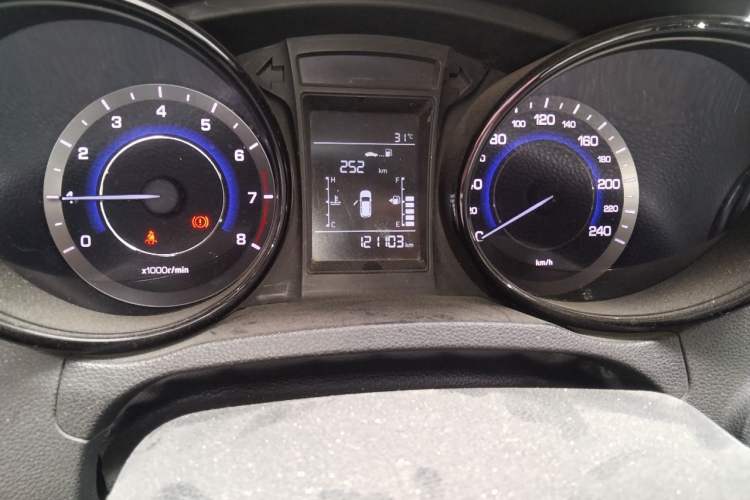Used CHANGAN CS15 2016 1.5L Manual Luxury Edition Odometer Close Up