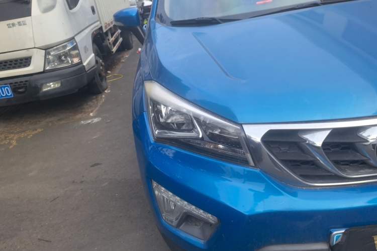 Used CHANGAN CS15 2016 1.5L Manual Fashion Edition Right Front Headlight
