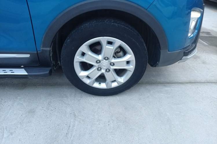 Used CHANGAN CS15 2016 1.5L Manual Fashion Edition Right Front Wheel Hub