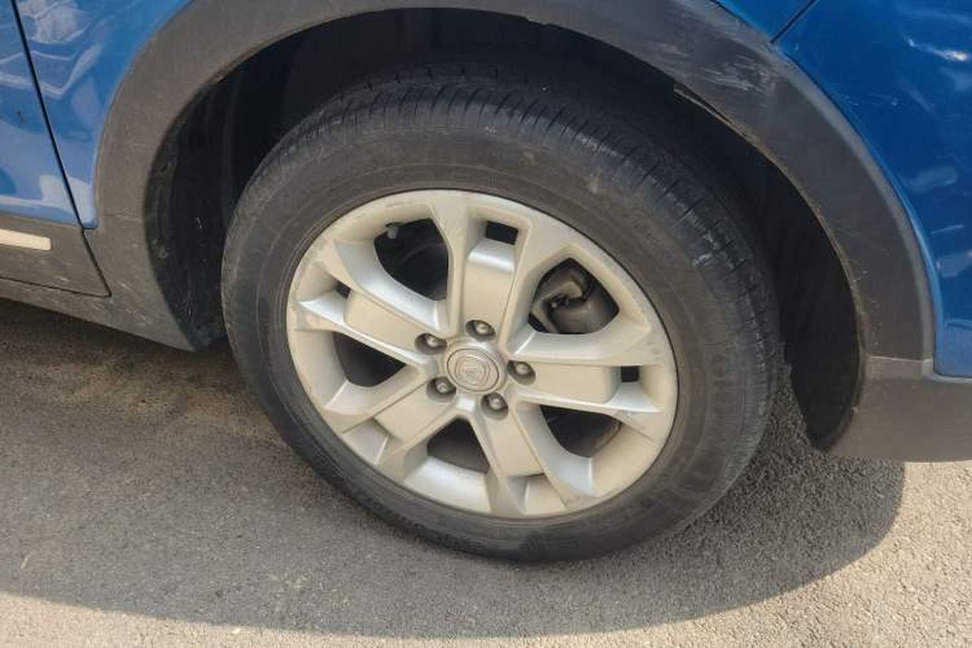 Used CHANGAN CS15 2016 1.5L Manual Luxury Edition Right Front Wheel Hub