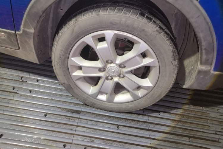 Used CHANGAN CS15 2016 1.5L Manual Fashion Edition Right Front Wheel Hub