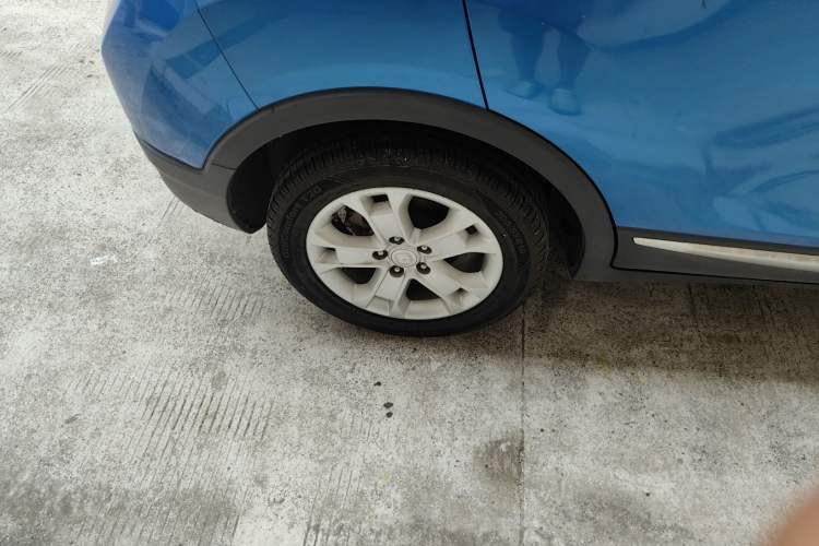 Used CHANGAN CS15 2016 1.5L Manual Fashion Edition Right Rear Wheel Hub