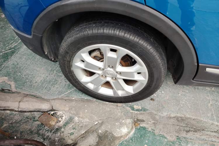 Used CHANGAN CS15 2016 1.5L Automatic Fashion Edition Right Rear Wheel Hub