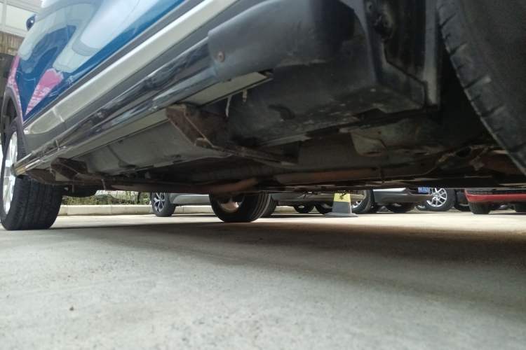Used CHANGAN CS15 2016 1.5L Manual Fashion Edition Right Side Sill