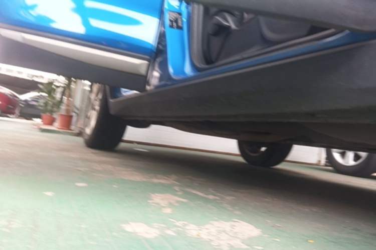 Used CHANGAN CS15 2016 1.5L Manual Luxury Edition Right Side Sill