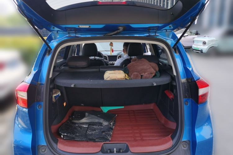 Used CHANGAN CS15 2016 1.5L Automatic Luxury Edition Trunk