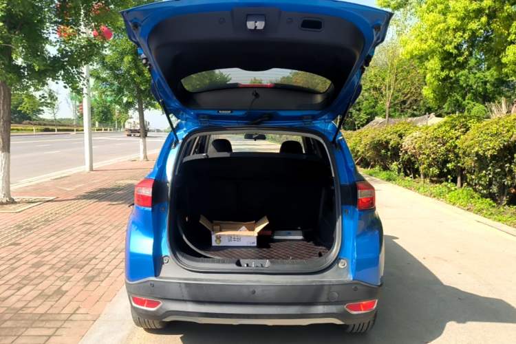 Used CHANGAN CS15 2016 1.5L Manual Fashion Edition Trunk