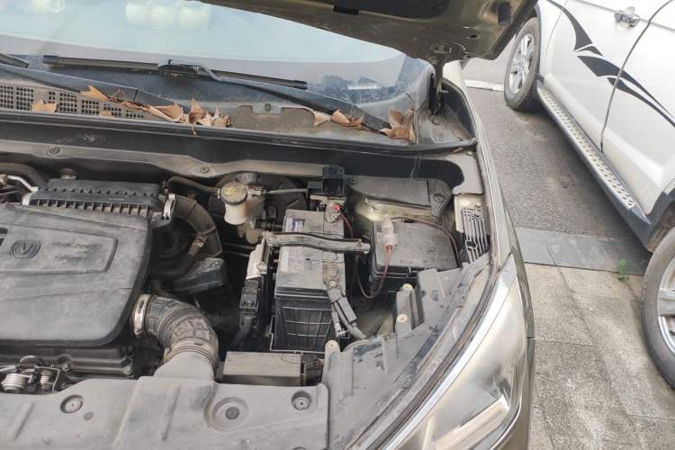 Used CHANGAN CS15 2016 1.5L Automatic Luxury Edition Engine Bay Left