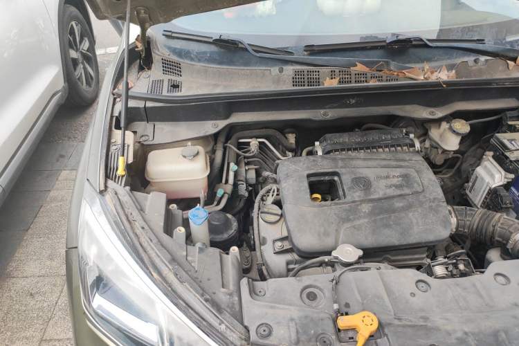 Used CHANGAN CS15 2016 1.5L Automatic Luxury Edition Engine Bay Right