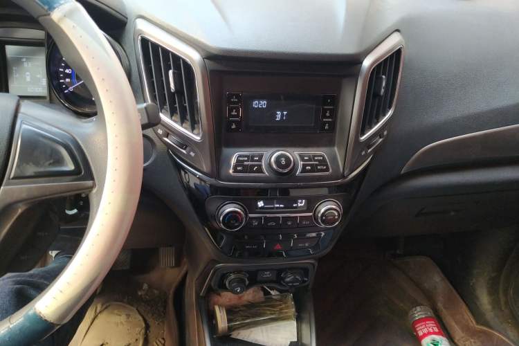 Used CHANGAN CS15 2016 1.5L Manual Fashion Edition Audio And AC Panel
