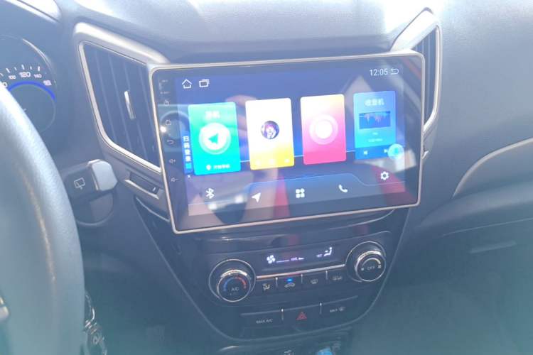 Used CHANGAN CS15 2016 1.5L Automatic Fashion Edition Audio And AC Panel