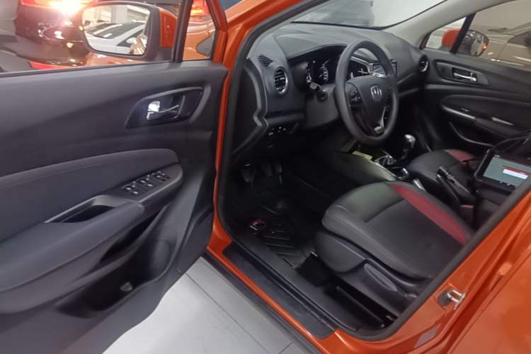 Used CHANGAN CS15 2016 1.5L Manual Fashion Edition Driver Seat
