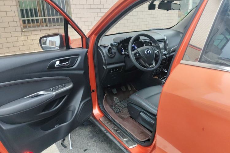 Used CHANGAN CS15 2016 1.5L Manual Fashion Edition Driver Seat