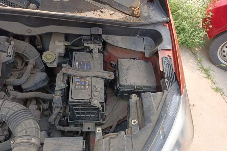 Used CHANGAN CS15 2016 1.5L Manual Fashion Edition Engine Bay Left