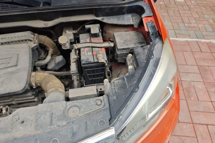 Used CHANGAN CS15 2016 1.5L Manual Fashion Edition Engine Bay Left