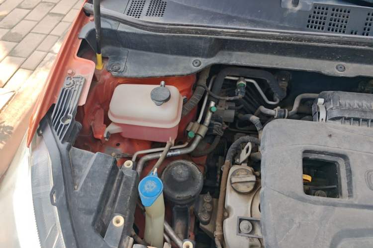 Used CHANGAN CS15 2016 1.5L Manual Fashion Edition Engine Bay Right